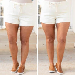 Meadow Memories Shorts, Cream -Beyond Basics 15 033d8aac f06a 4f15 8f2b 18dd27509d17