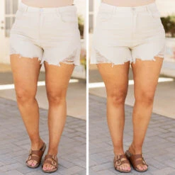 Sunkissed Skin Shorts, Beige -Beyond Basics 17 50edaa05 7535 4b53 a407 67886bb7f976