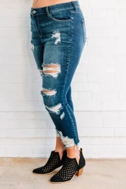 Can't Say Goodbye Skinny Jeans, Dark Wash -Beyond Basics 1B0A9760