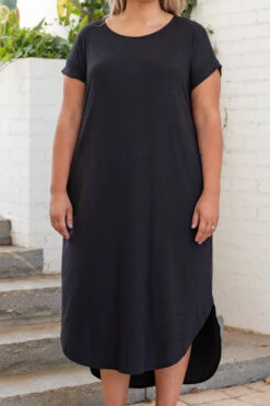 Here We Go Again Dress, Black -Beyond Basics 1B7A7937