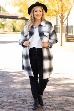 Too Busy To Handle Jeans, Black -Beyond Basics 1I5A1556