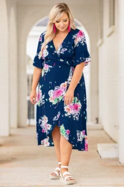 Love In Bloom Dress, Navy -Beyond Basics 373A2911
