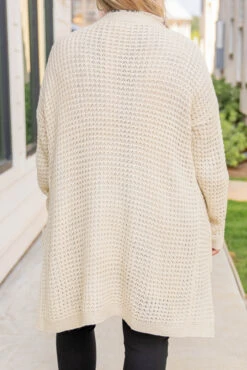 Source Of Happiness Cardigan, Cream -Beyond Basics 5E1A7201