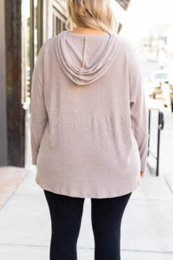 Let's Call The Girls Up To Top, Taupe 12 Let's Call The Girls Up To Top, Taupe -Beyond Basics 5E1A9863