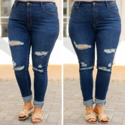 Loving Every Second Jeans, Dark Wash -Beyond Basics 6 76d65272 5d07 44e4 bf9a de8a3031809f