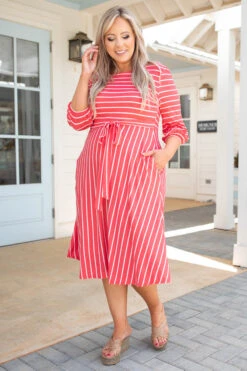 Holding Hands On The Boardwalk Dress, Coral -Beyond Basics 746A0284