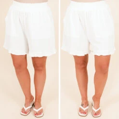 Living By The Sun Shorts, Cream -Beyond Basics 7 9678fb1f 8a87 4531 8a9c c2e62b5a89fb