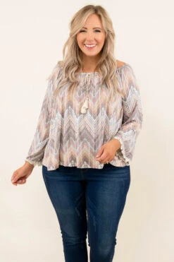 Vibes From Another Universe Top, Mustard