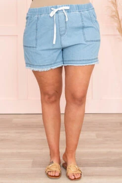 A Sunny Breeze Shorts, Light Denim -Beyond Basics ASunnyBreezeShorts LightDenim 2