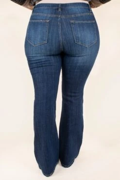 Stroll On The Boulevard Jeans, Dark Wash -Beyond Basics DSC8742 2