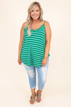 Toes In The Sand Tank, Kelly Green -Beyond Basics DSC 1150