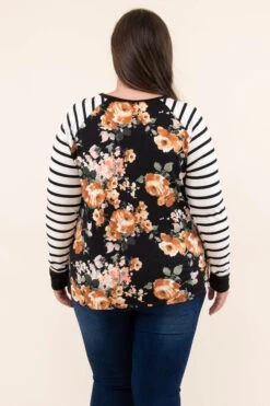 Tell Me Your Favorite Song Top, Black -Beyond Basics DSC 2033