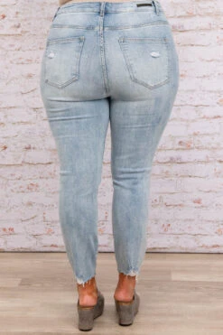 In The Know Skinny Jeans, Light Wash -Beyond Basics DSC 6019 c7381745 9f00 46cb 9156 abee6713732e