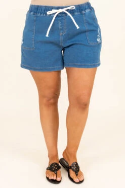 Heat Waves Shorts, Light Denim 10 Heat Waves Shorts, Light Denim -Beyond Basics HeatWavesShorts LightDenim 8725