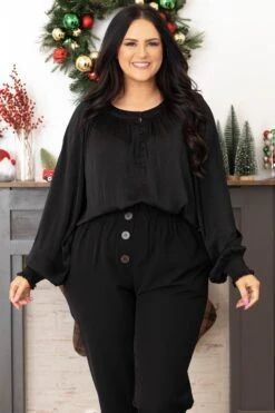 My Heart Awaits Top, Black