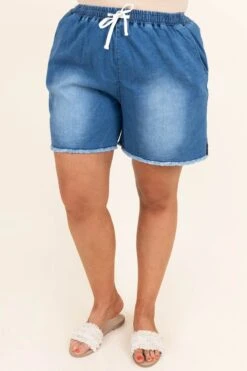 Sun Queen Shorts, Medium Wash -Beyond Basics SunQueenShorts MediumWash 0012